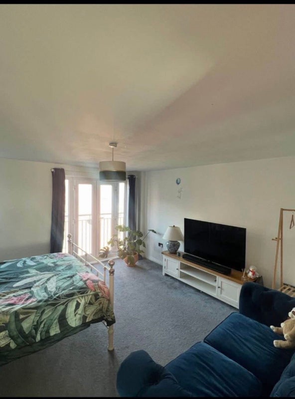 Room Middlewood Street in Salford