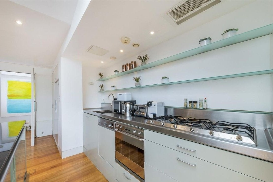 Flat Dean Street in City of Westminster
