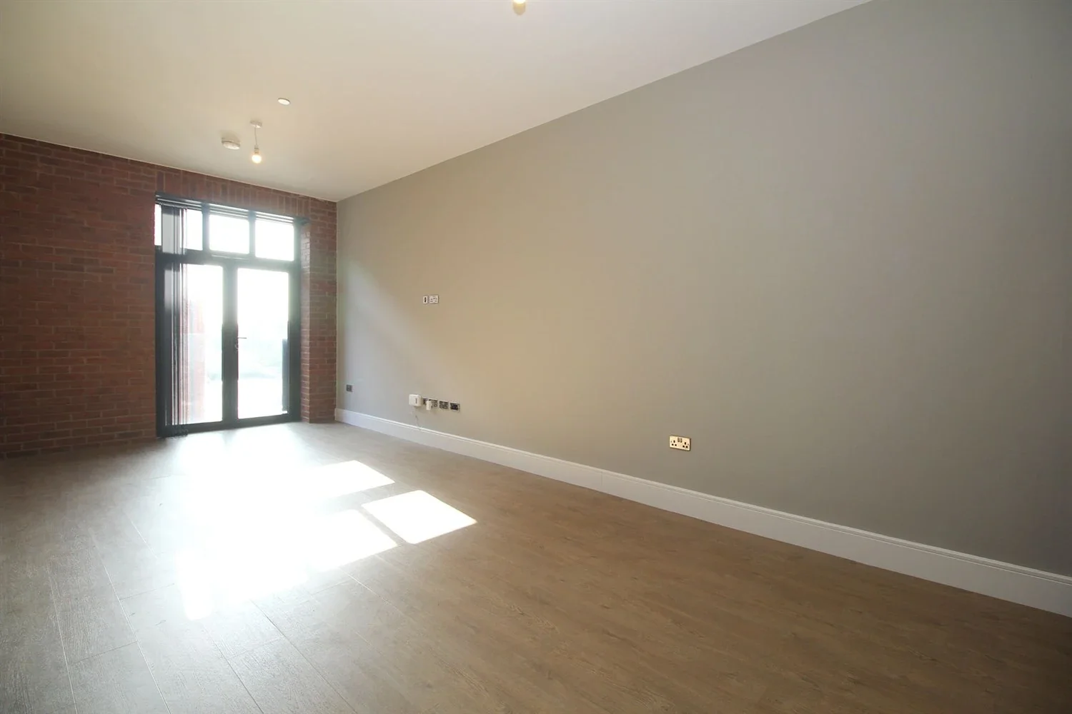 Flat Falcon Street in Charnwood