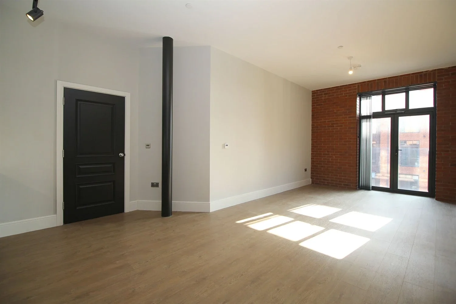 Flat Falcon Street in Charnwood