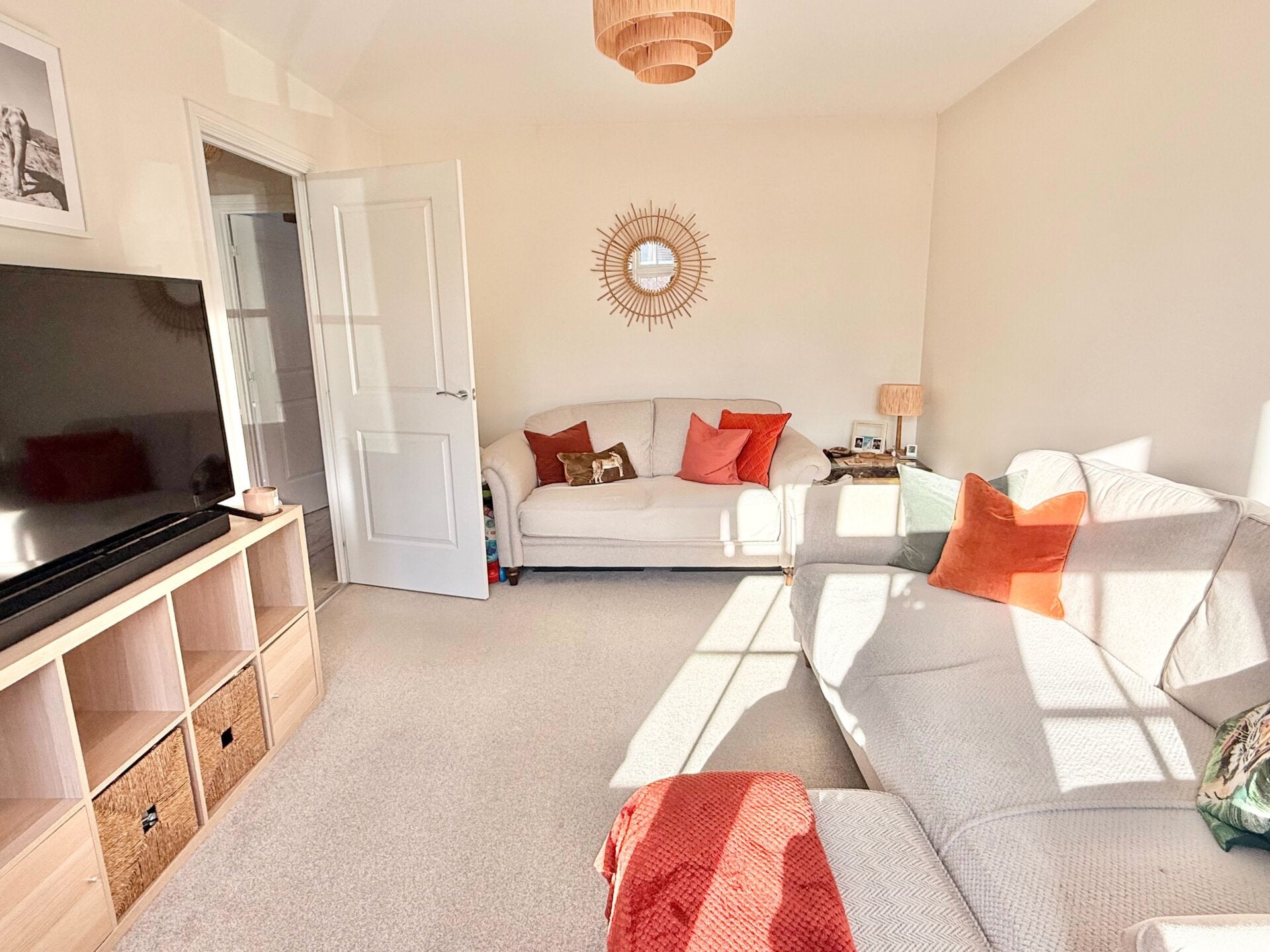House Clifton View Close in Rugby