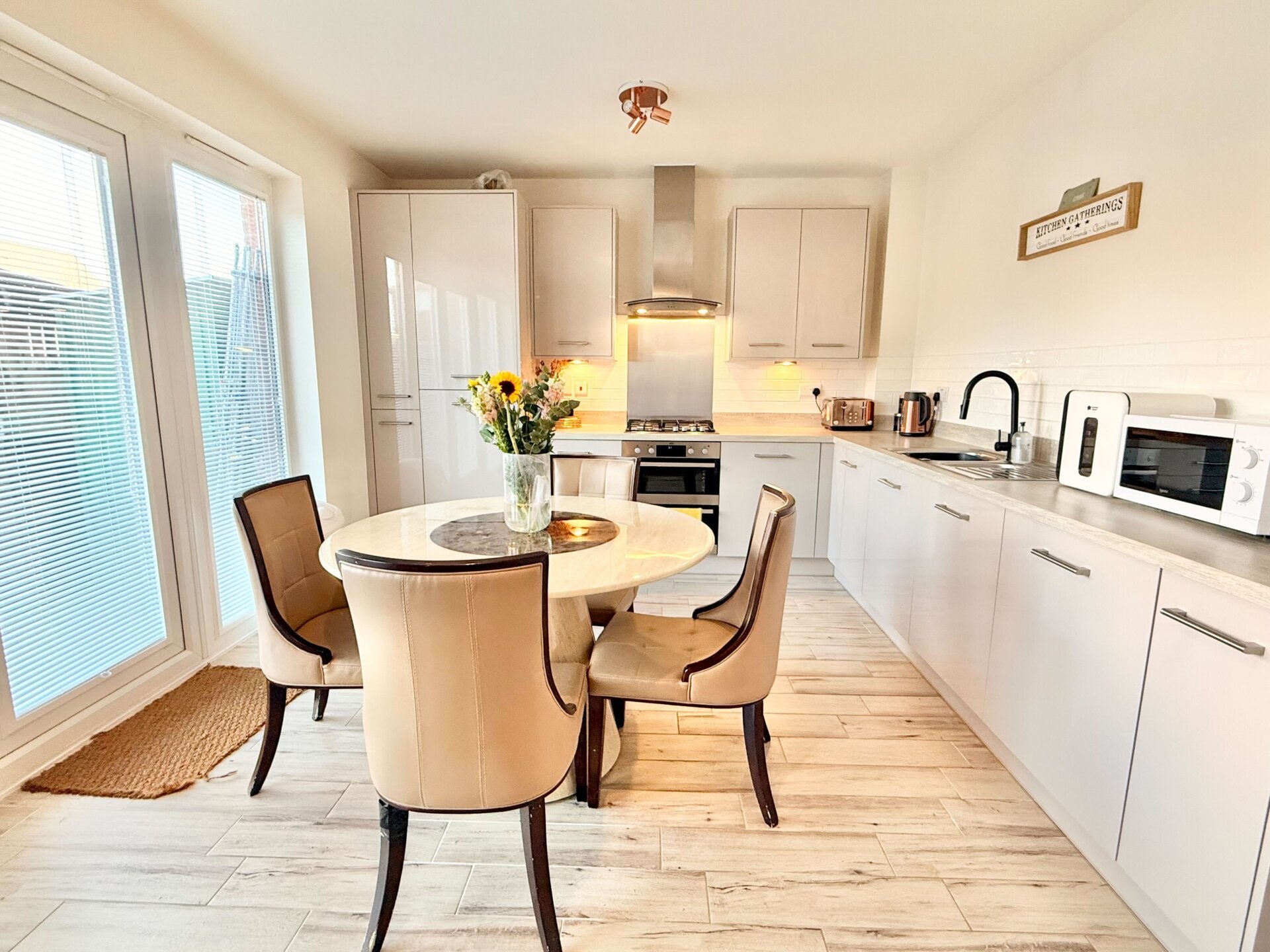 House Clifton View Close in Rugby