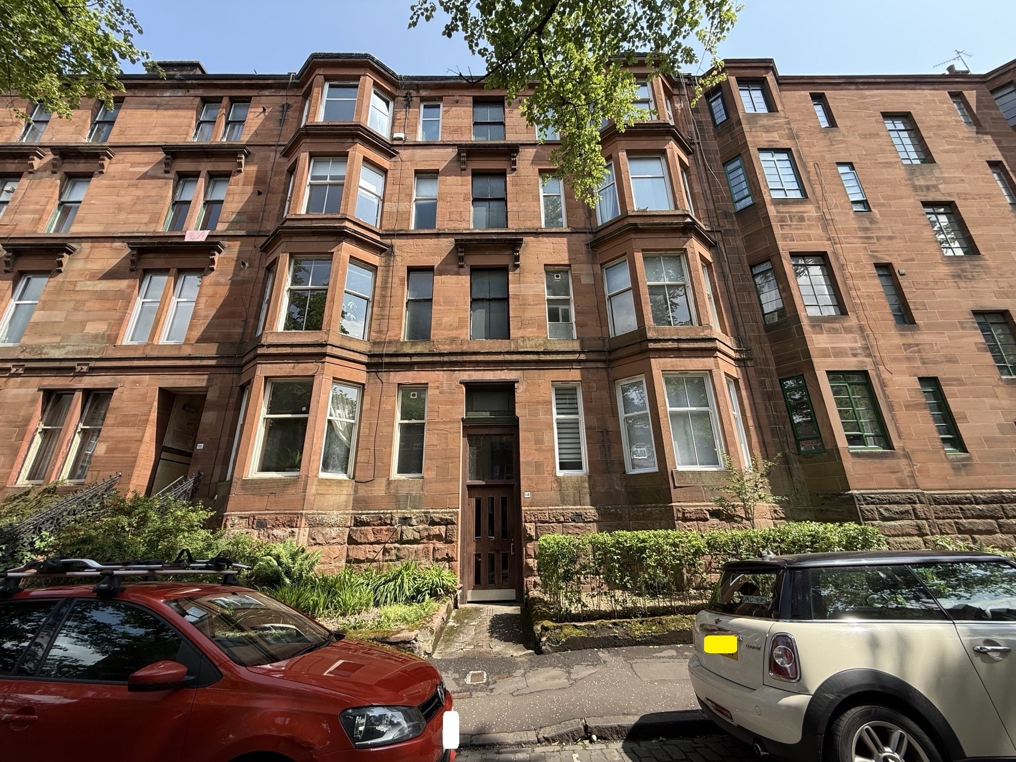 Flat Dudley Drive in Glasgow