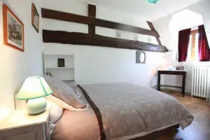 Room D 251 in Bazoches-sur-Hoëne