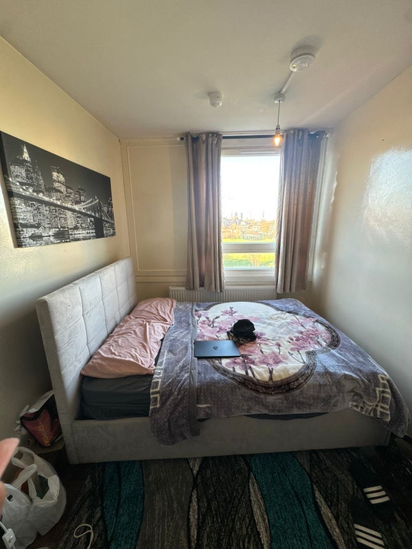 Flat Hillingdon Street in Greater London