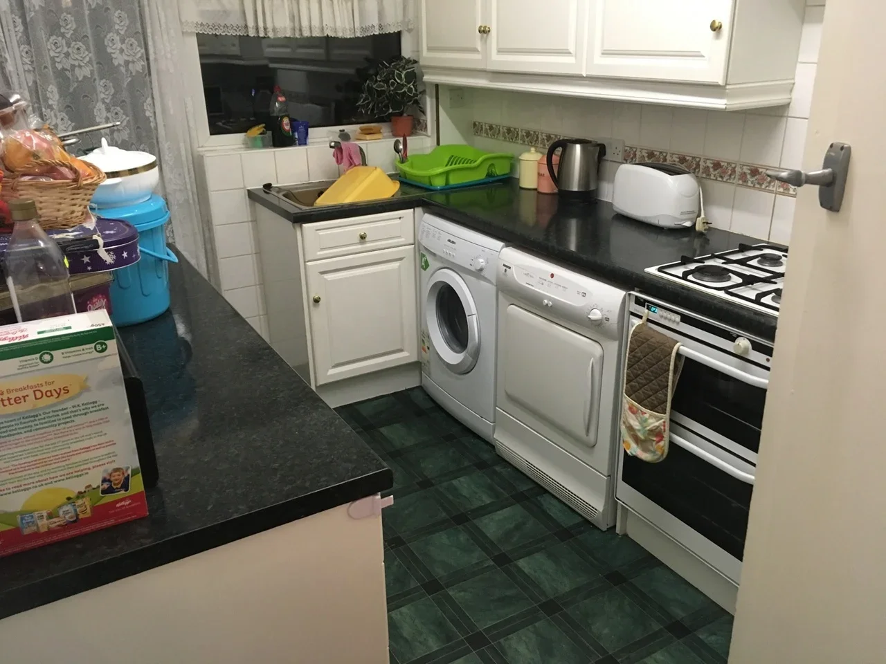 Room Woodberry Avenue in Greater London