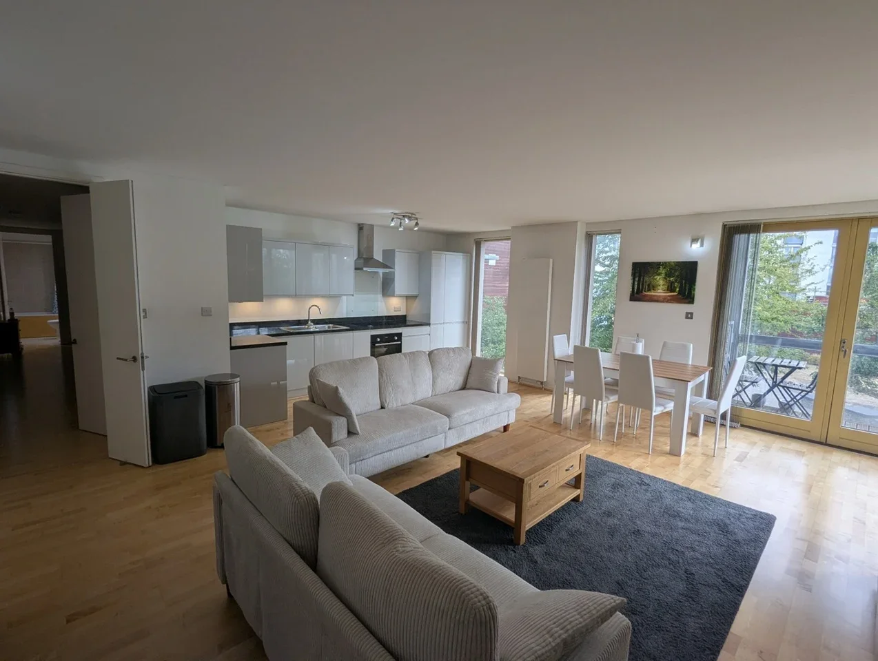Flat West Parkside in Greater London