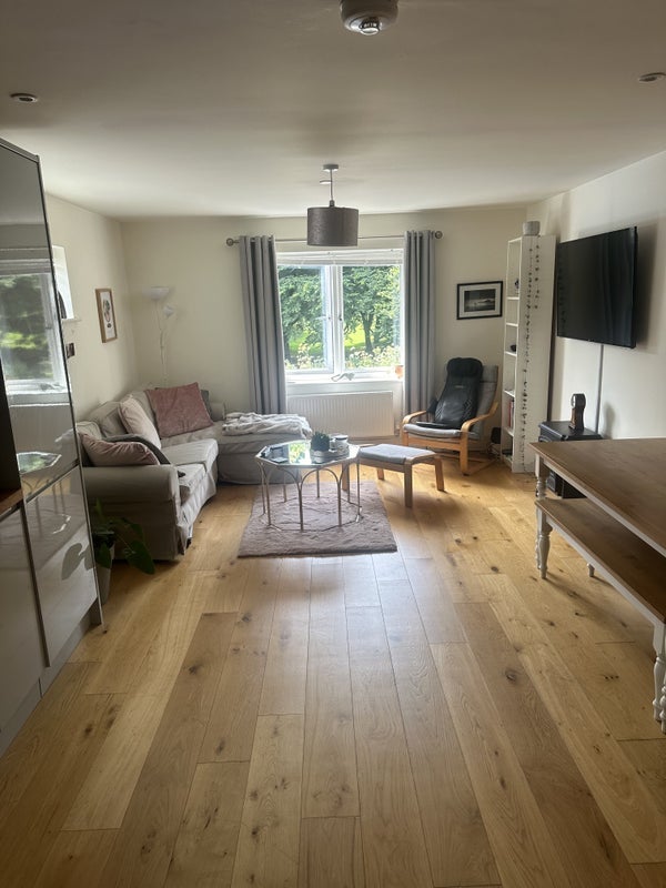 Flat Fireclay Road in Bristol