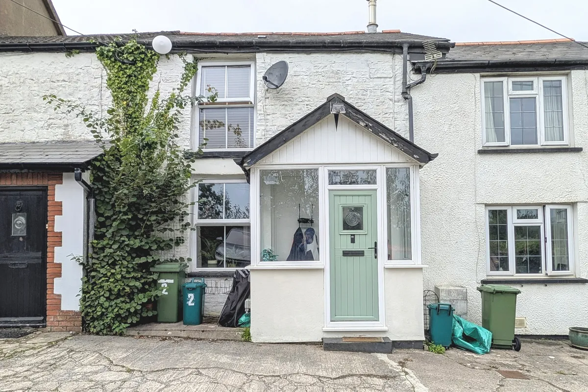 House A4119 in Llantrisant