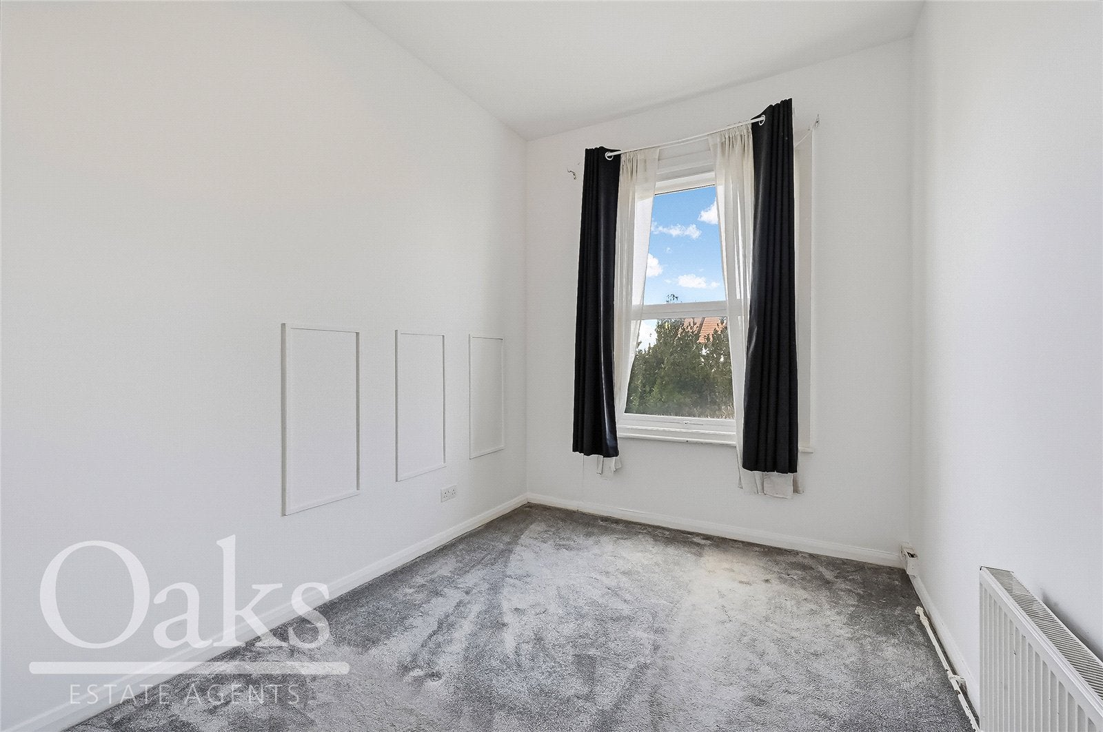 Flat Birchanger Road in Greater London