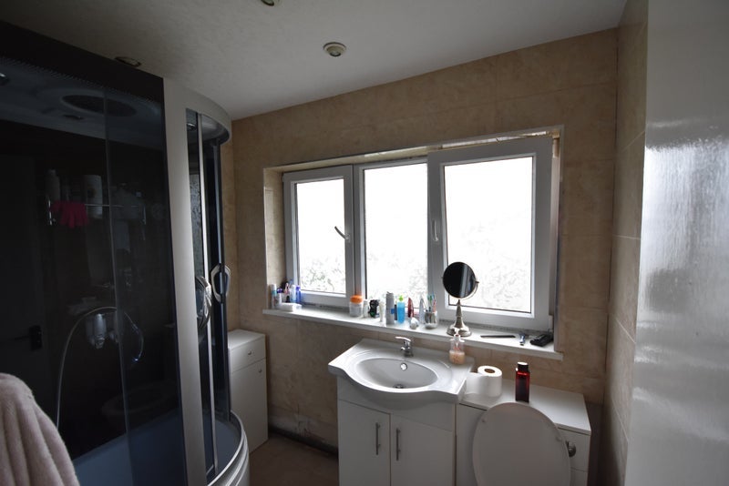 House Fitchet Close in Crawley