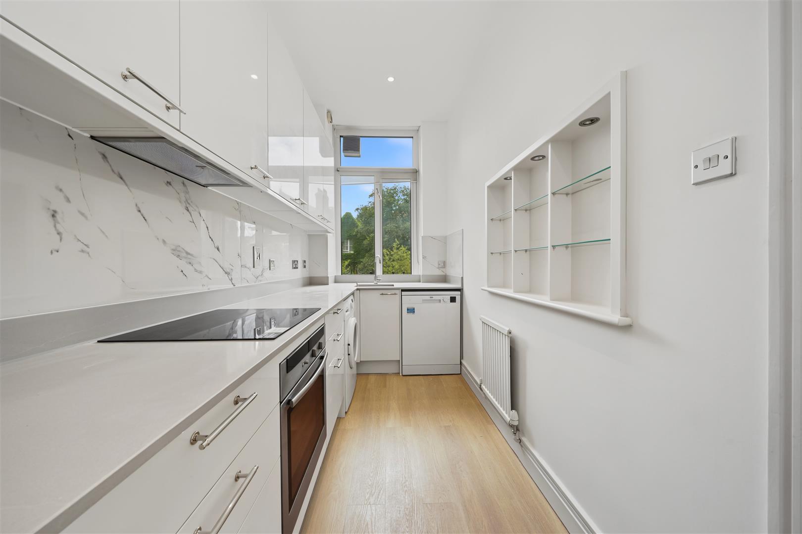 Flat Fitzjohn's Avenue in Greater London
