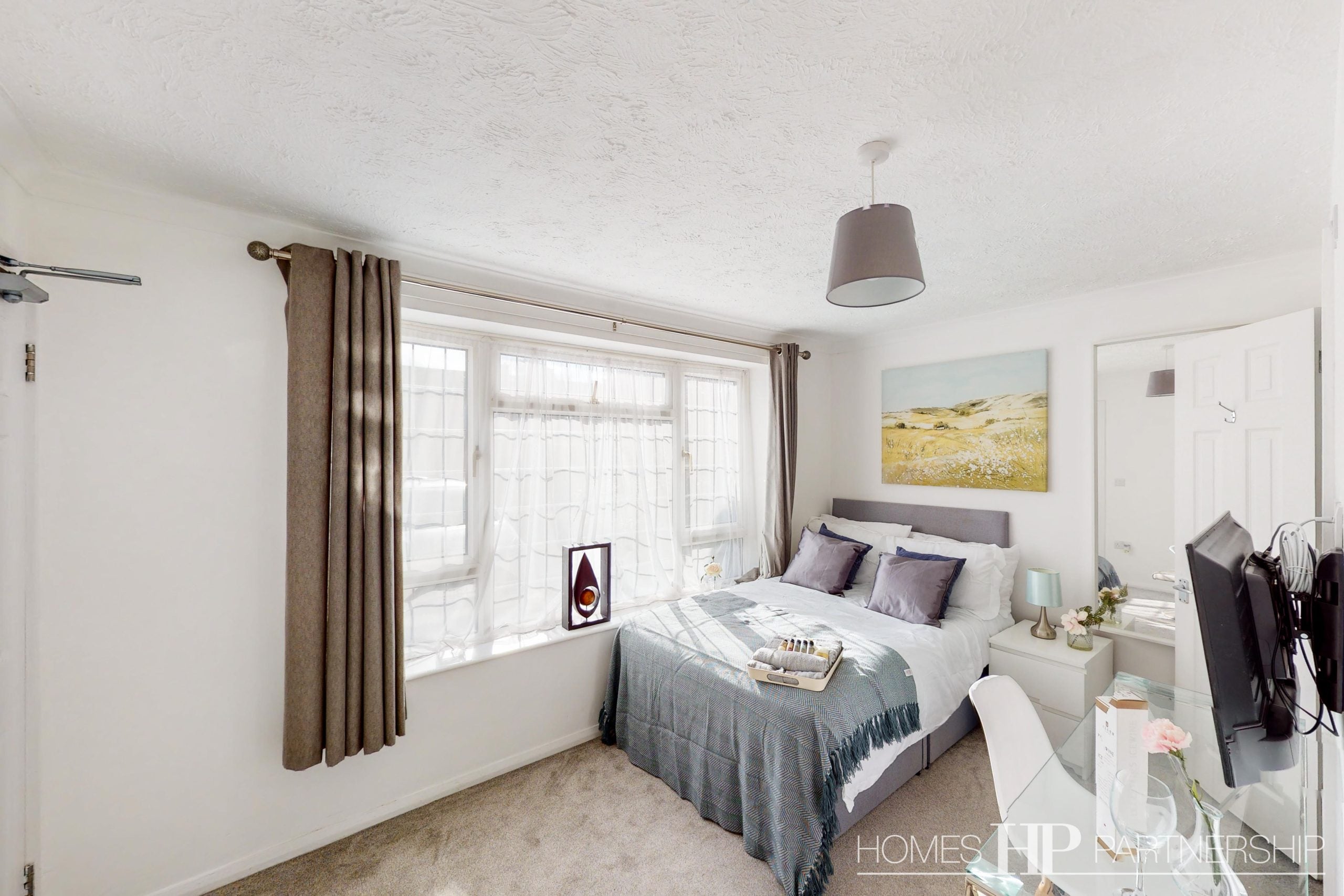 Room Beeches Crescent in Crawley