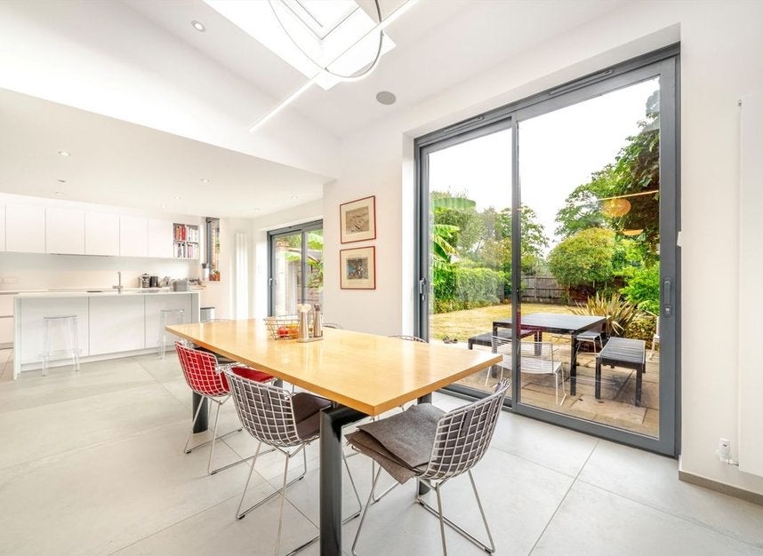 House Lebanon Park in Greater London