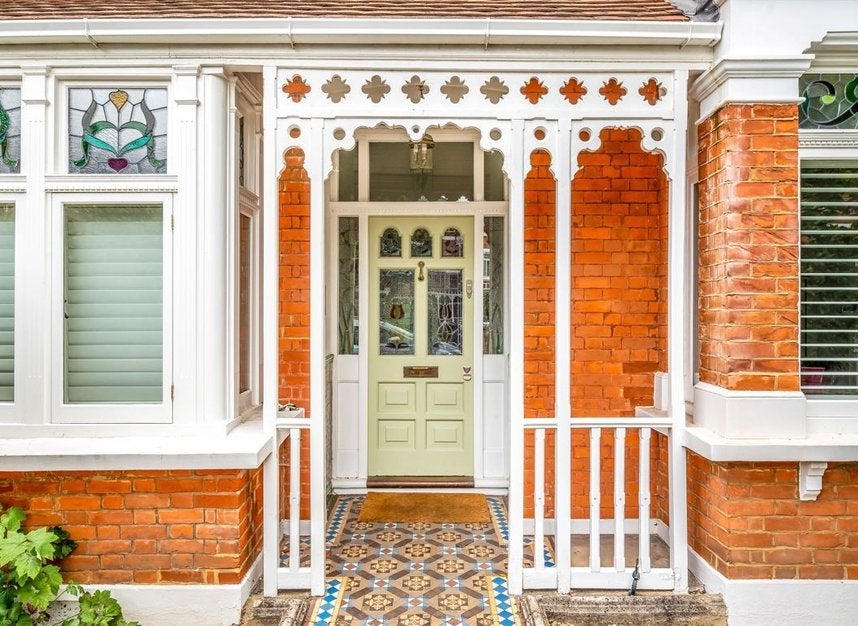 House Lebanon Park in Greater London