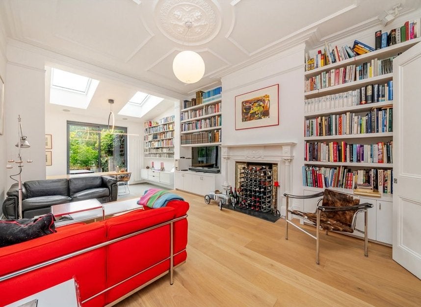 House Lebanon Park in Greater London