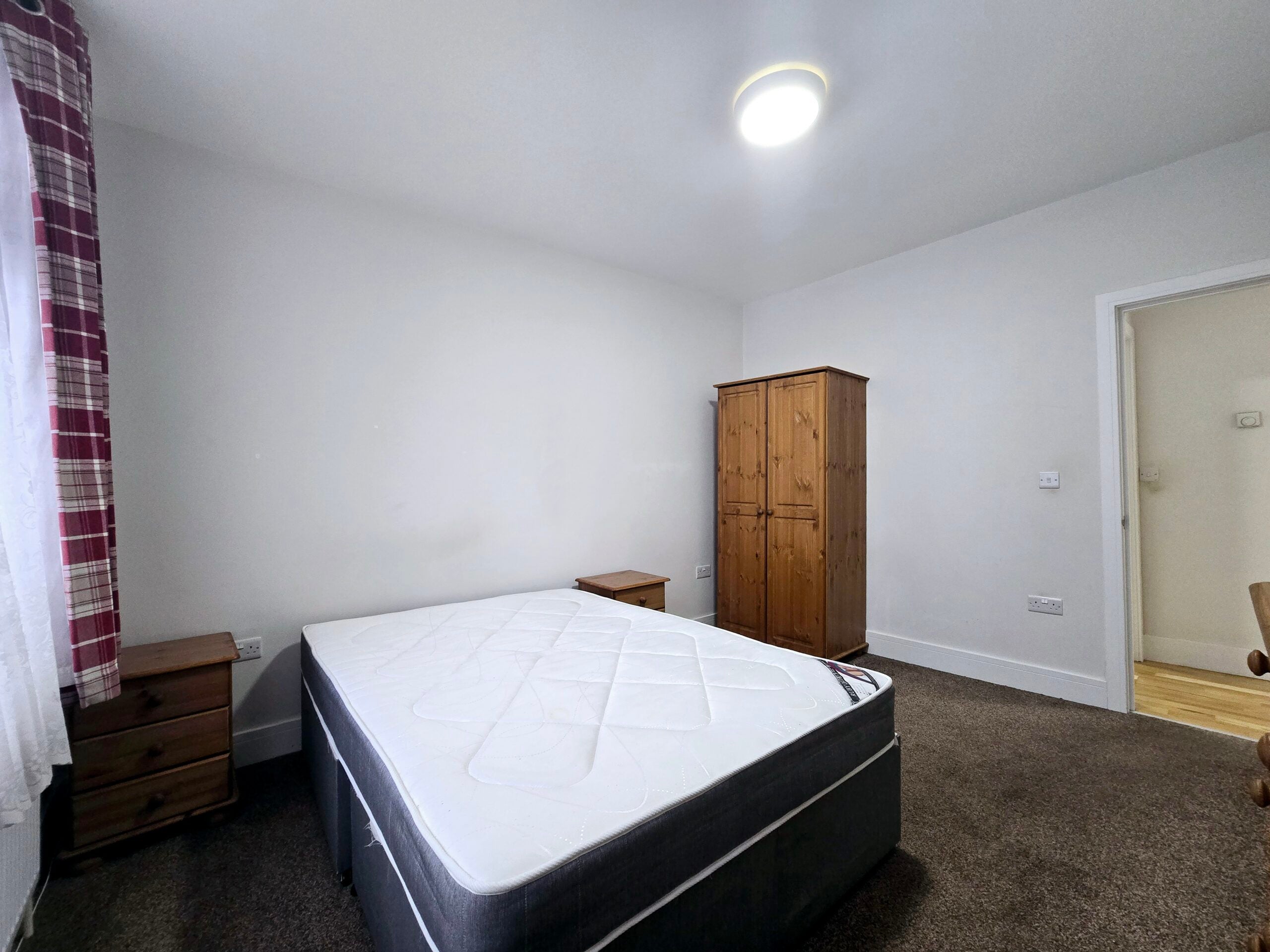 Flat Ashvale Road in Greater London