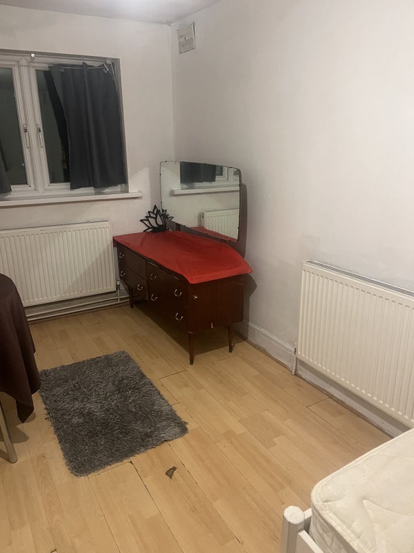 Room Upper Selsdon Road in Greater London