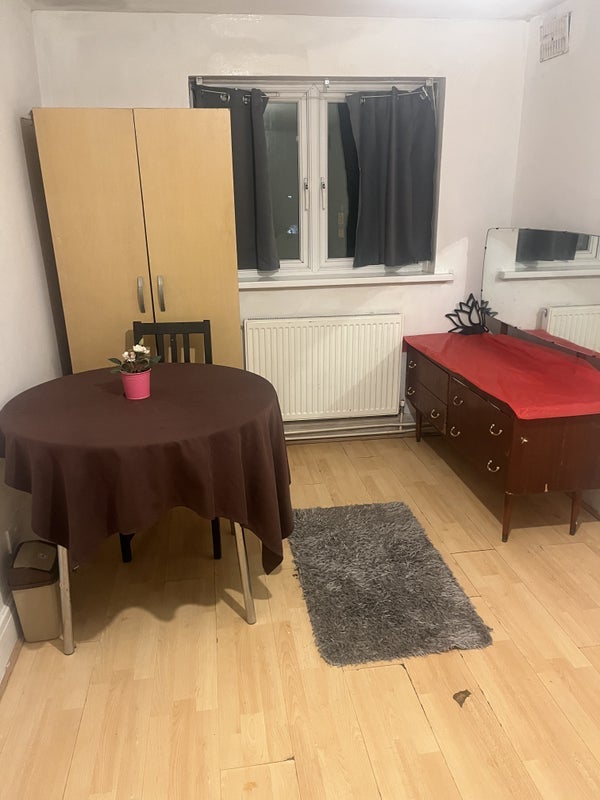 Room Upper Selsdon Road in Greater London