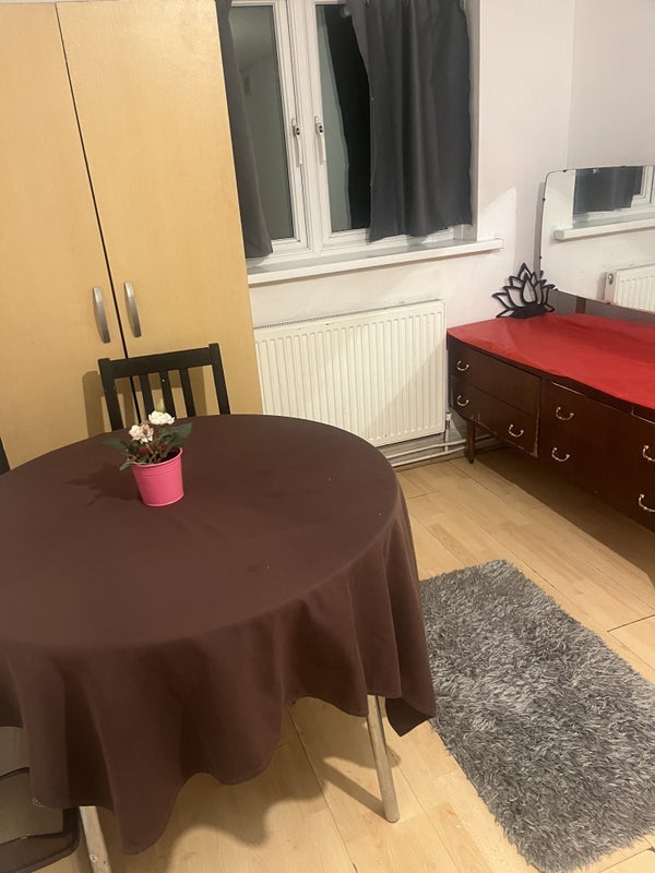 Room Upper Selsdon Road in Greater London