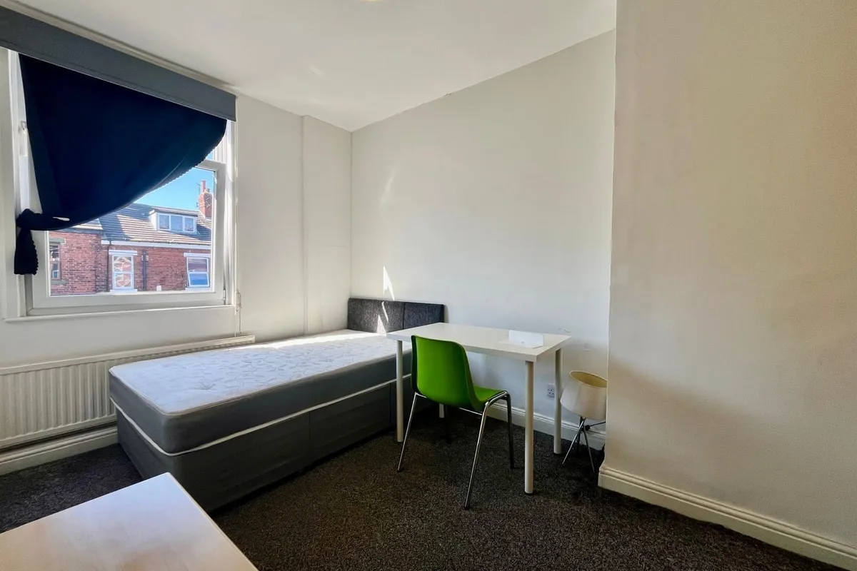 Room Barras Place in Leeds