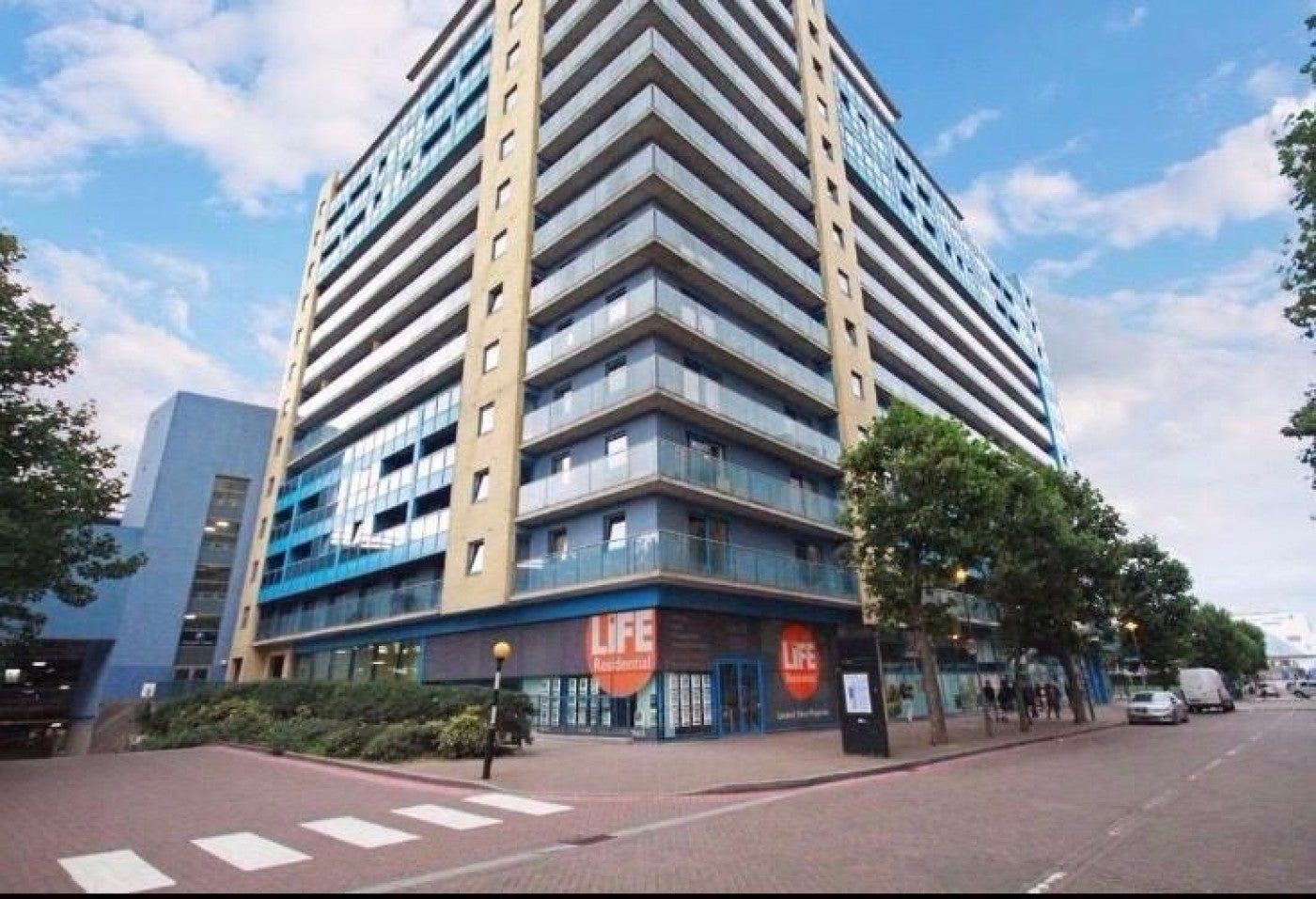 Flat Western Gateway in Greater London
