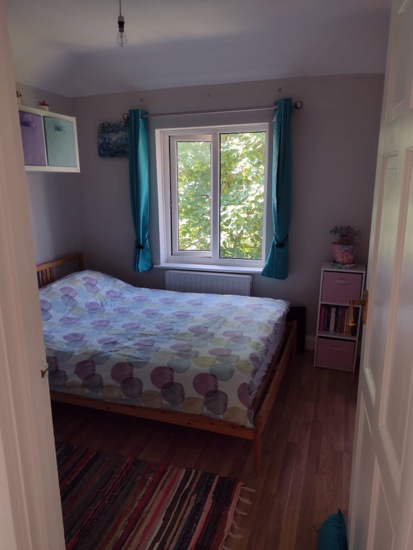 Room Bisson Road in Greater London