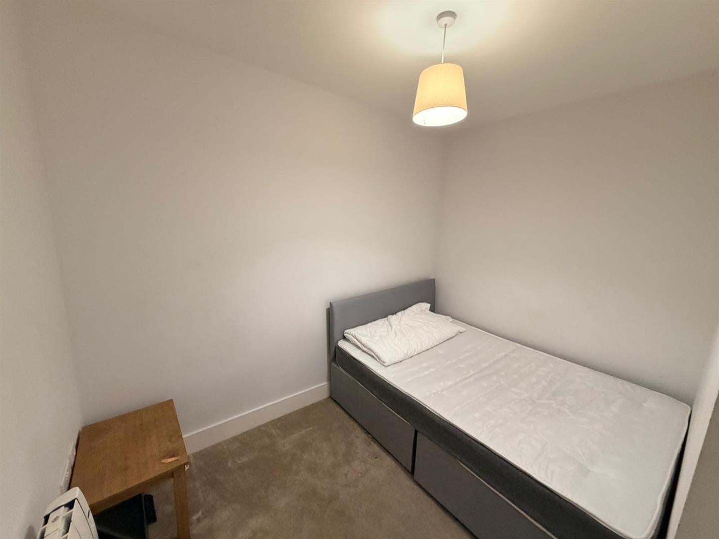 Flat Nobel Drive in Greater London