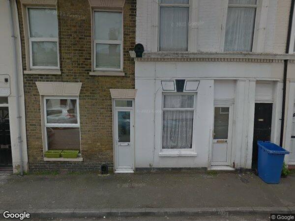 Room Alma Street in Borough of Swale