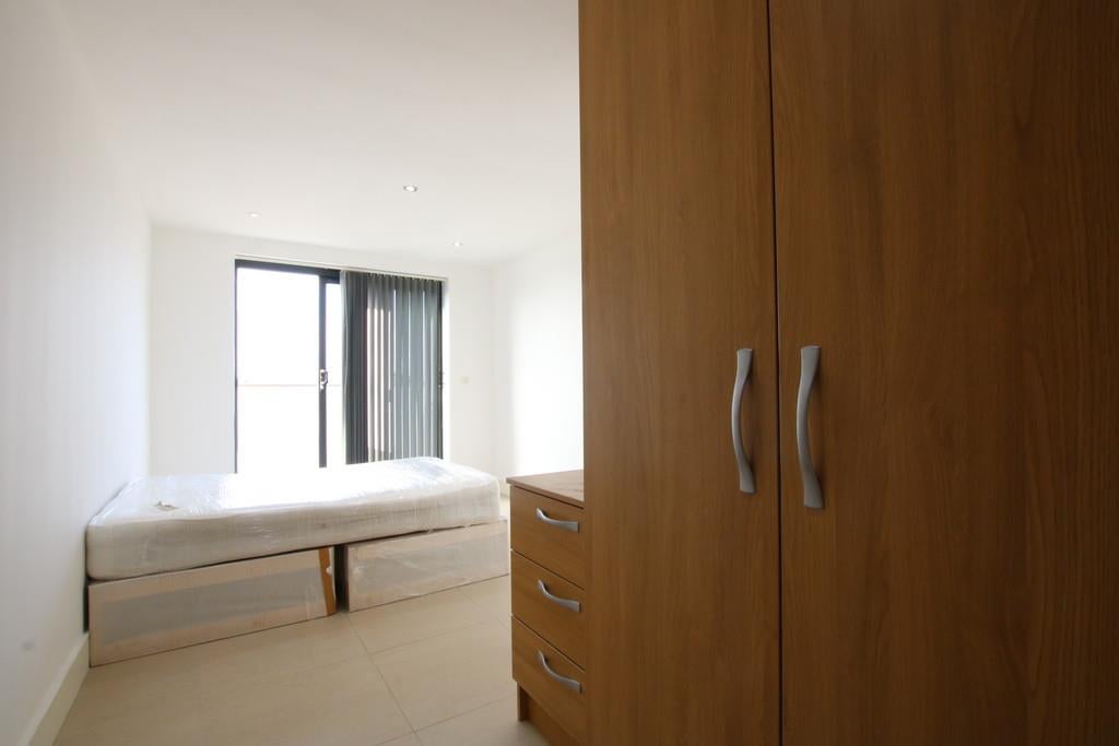 Flat Litchfield Gardens in Greater London