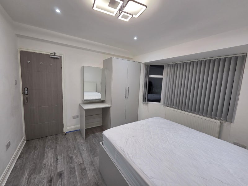 House Waye Avenue in Greater London