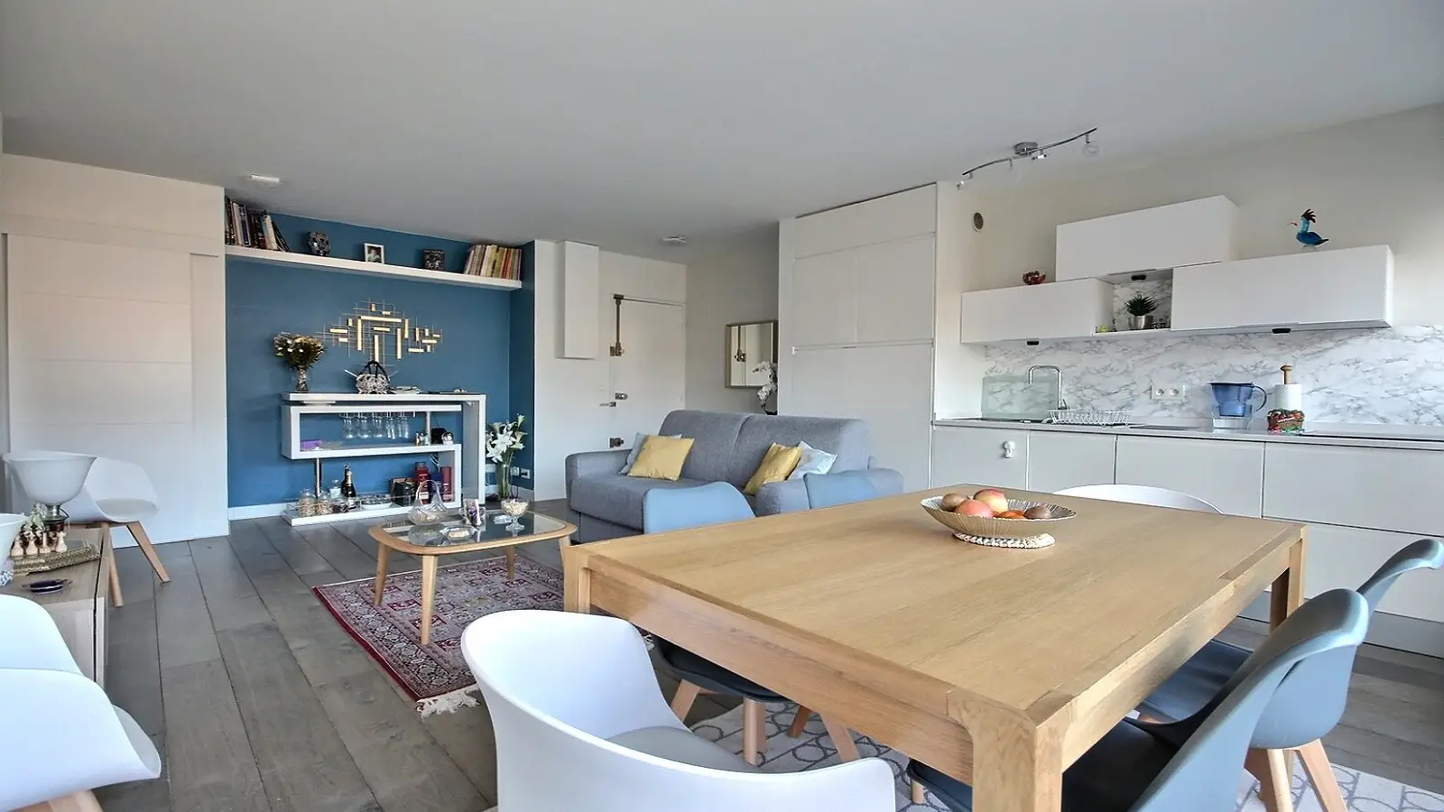 Flat Rue de la Convention in Paris
