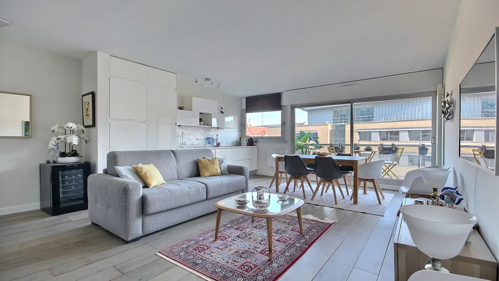 Flat Rue de la Convention in Paris