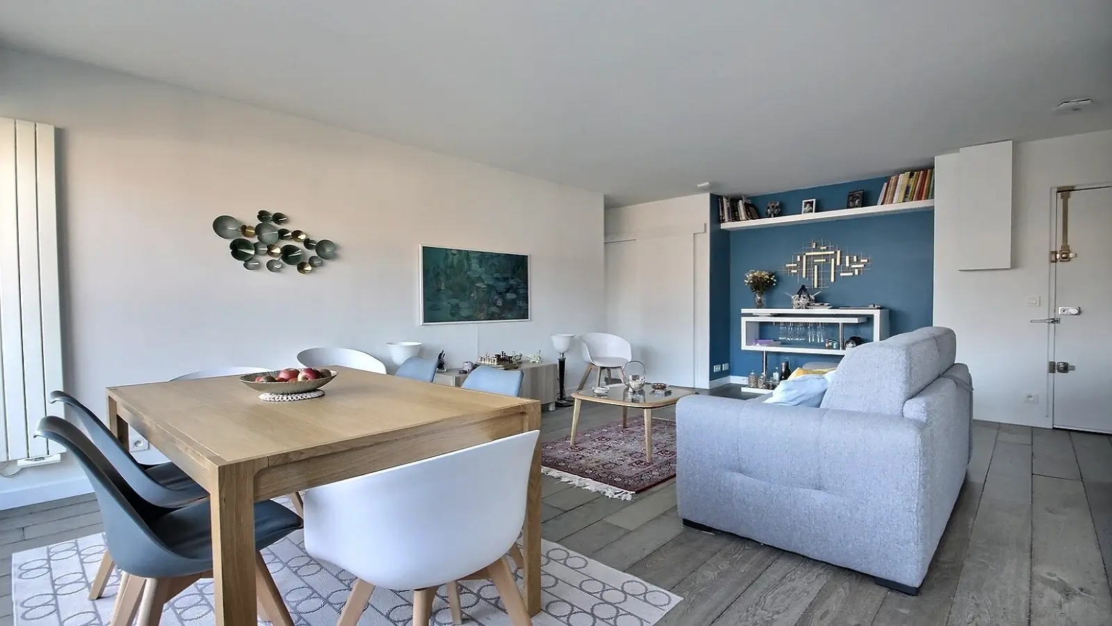 Flat Rue de la Convention in Paris