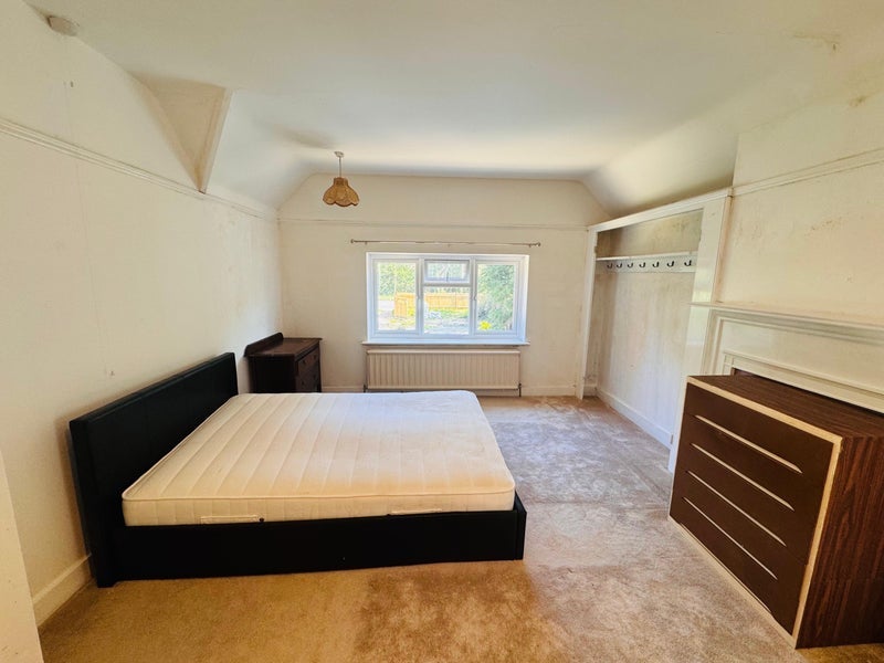 Room Oxford Road in Gerrards Cross