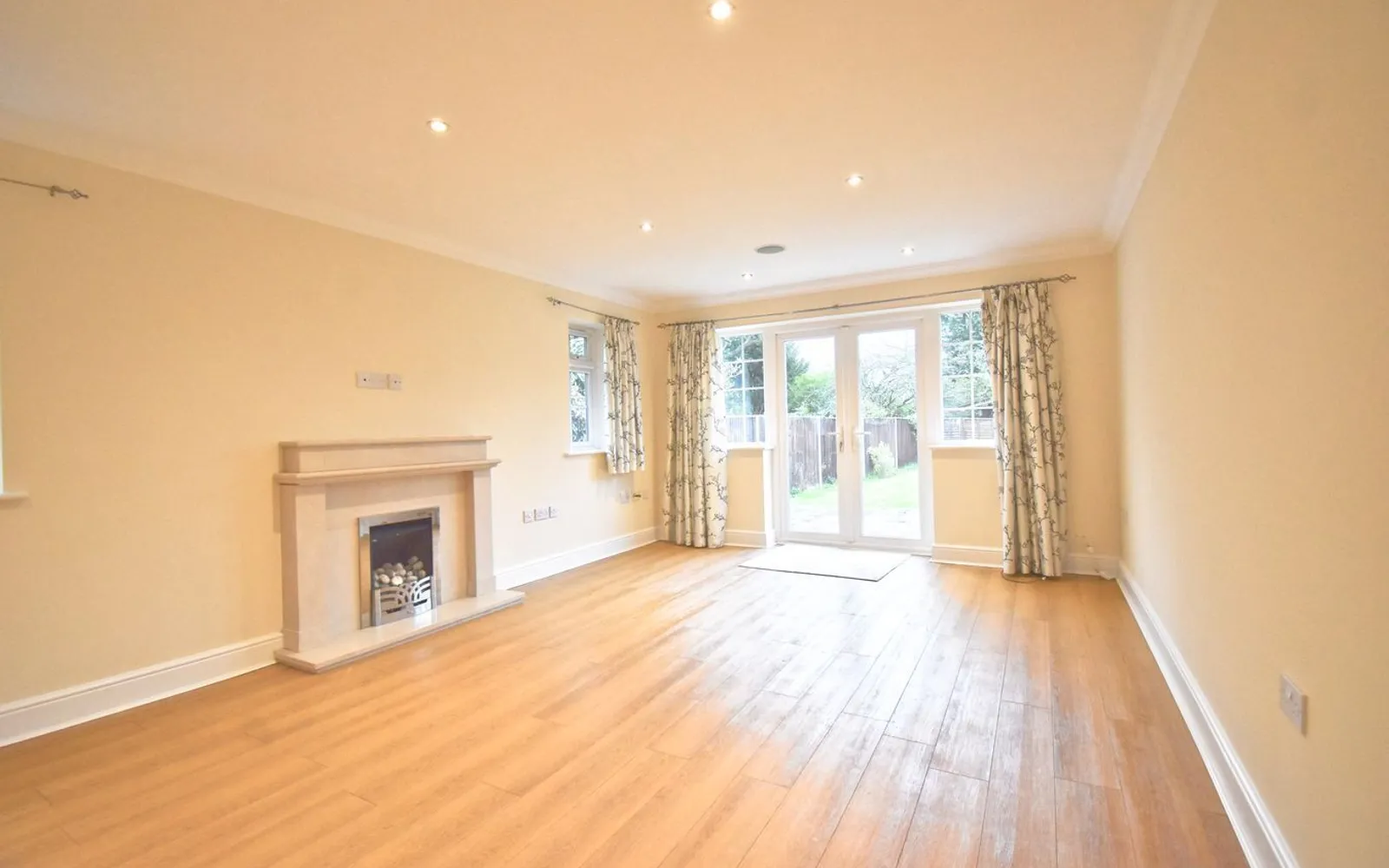 House Midway in Elmbridge