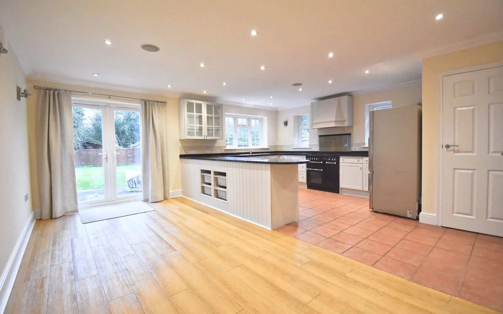 House Midway in Elmbridge