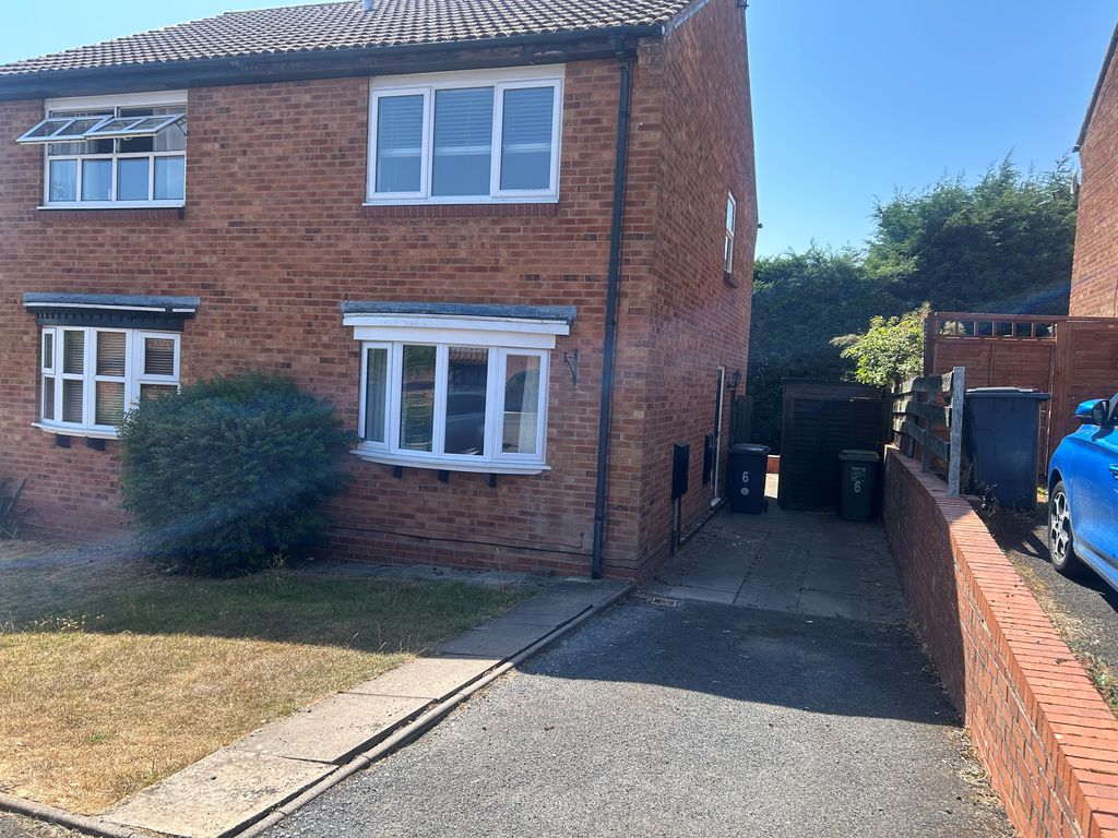 House Rangeworthy Close in Redditch