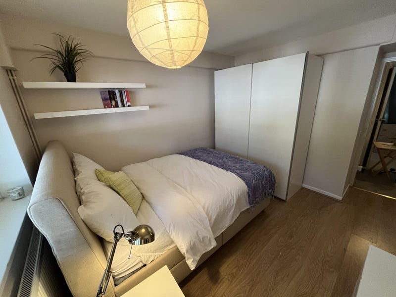 Room Mansfield Road in Greater London