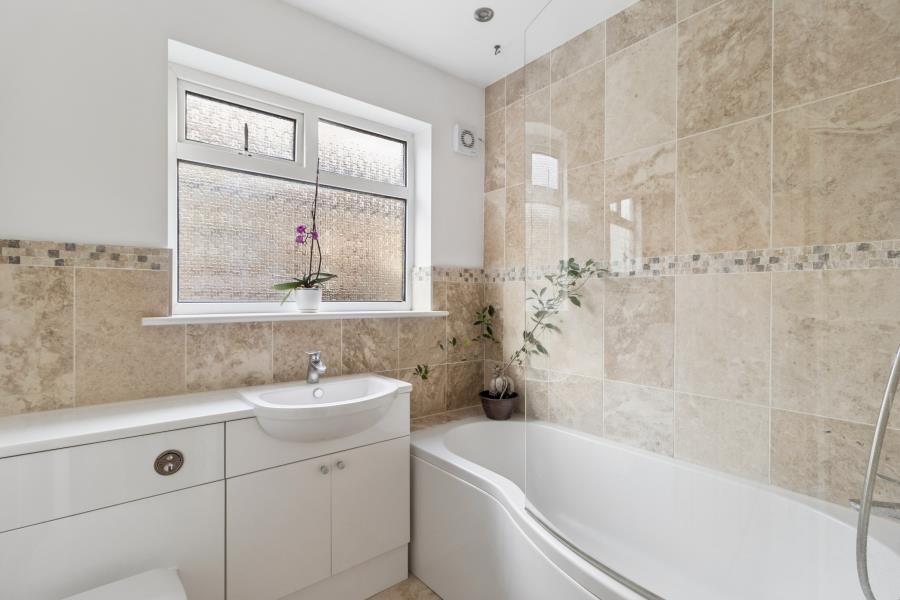 House Links Way in Three Rivers