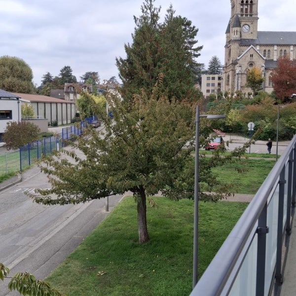 Flat Rue de l'Idolay in Rives