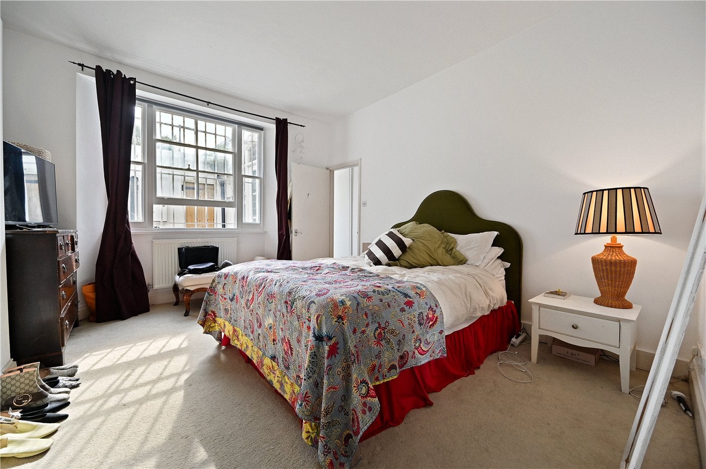 Flat Alexander Street in City of Westminster