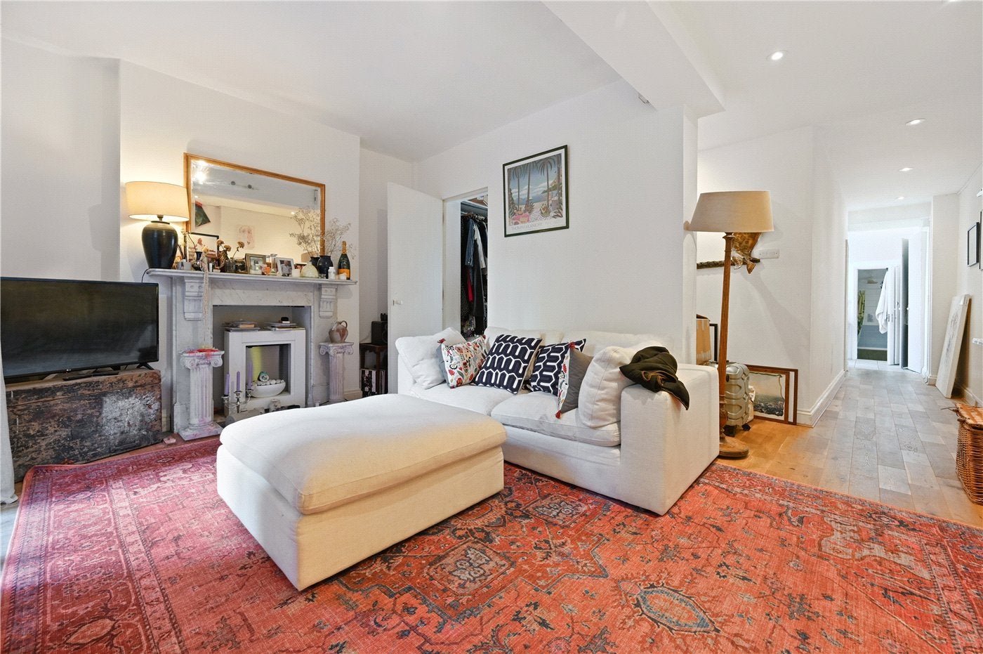 Flat Alexander Street in City of Westminster