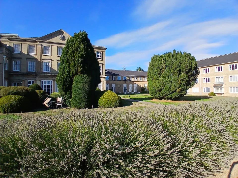 Flat Keswick Hall in South Norfolk