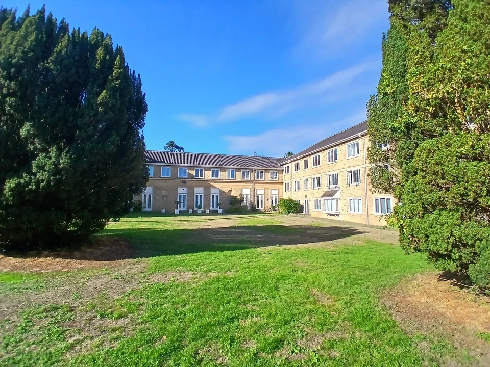 Flat Keswick Hall in South Norfolk