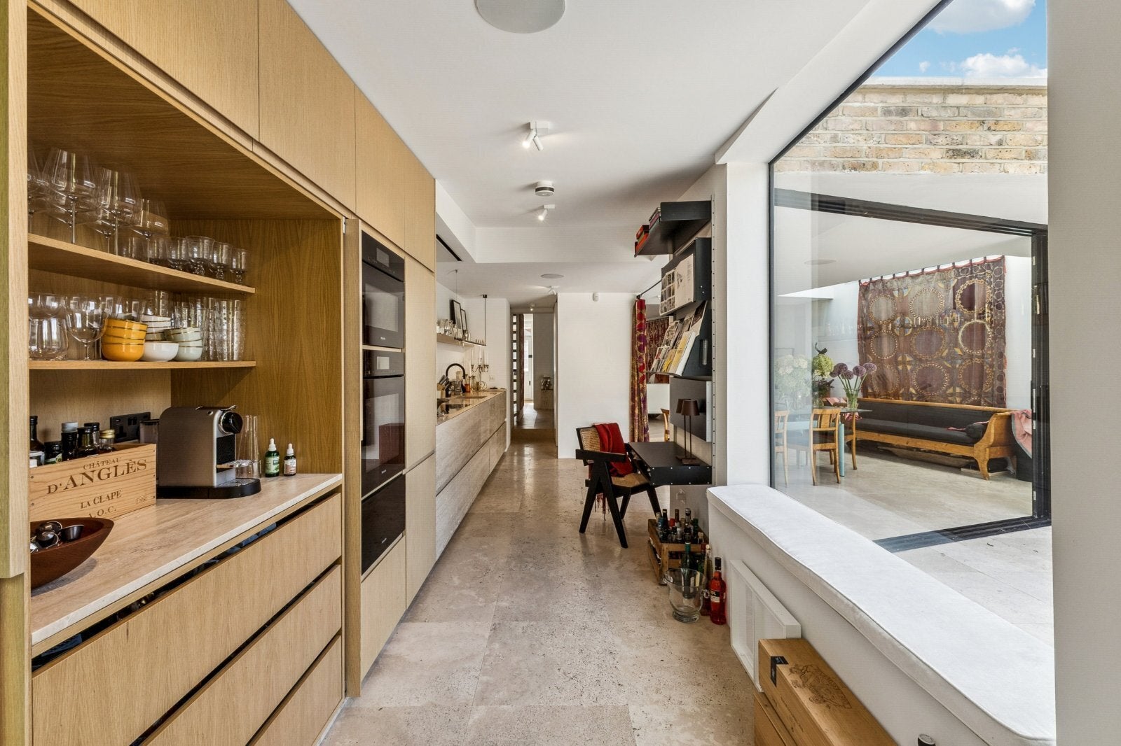 House Oliphant Street in City of Westminster