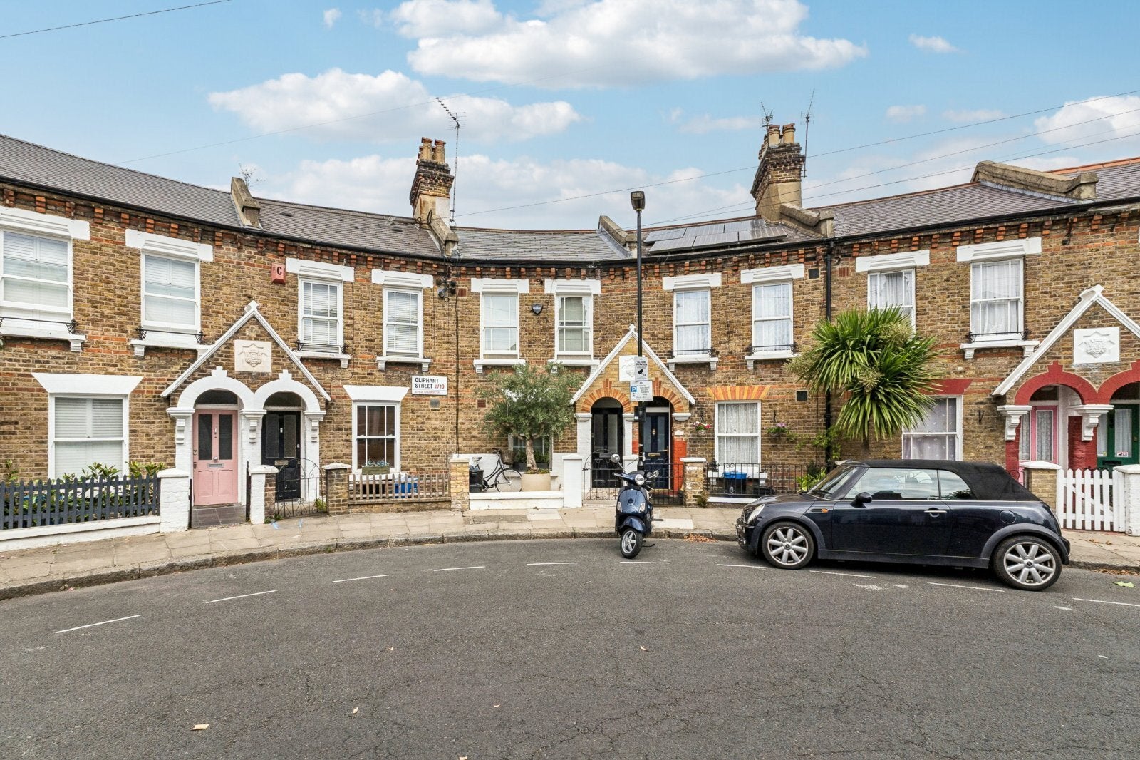 House Oliphant Street in City of Westminster