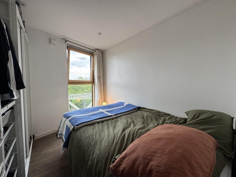 Room Borough Road in Greater London