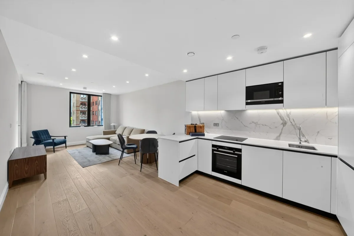 Flat Barclay Road in Greater London