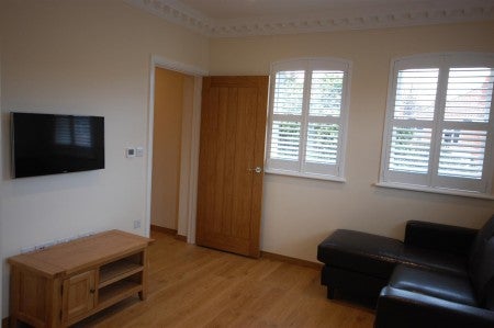Flat Castle Crescent in Reading